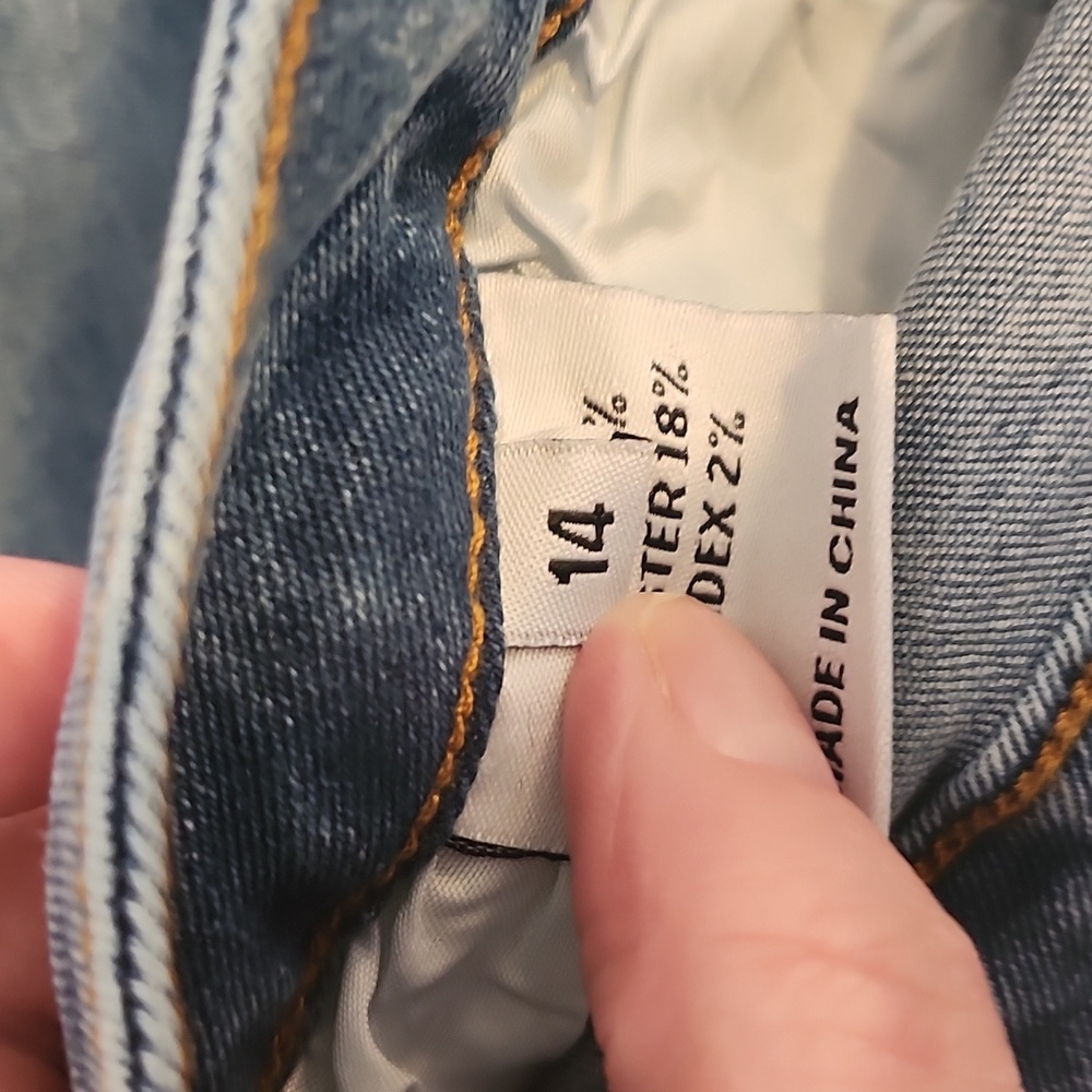 Women's Jeans, Size 14 - Picture 8 of 9